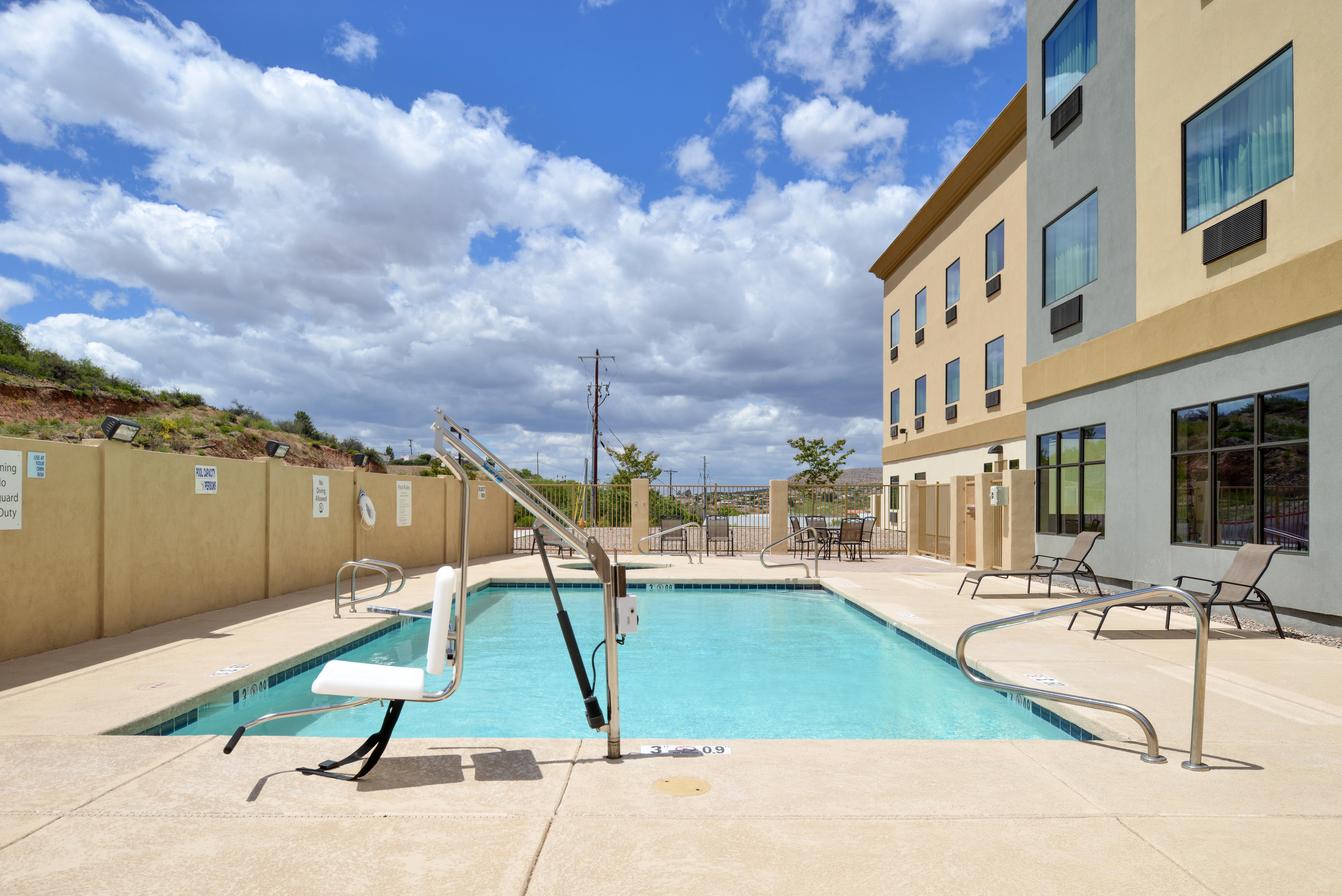 Holiday Inn Express & Suites Globe By Ihg Eksteriør bilde